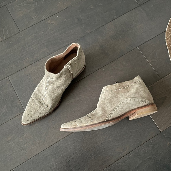 Free People suede ankle boots (like new) - Picture 2 of 6